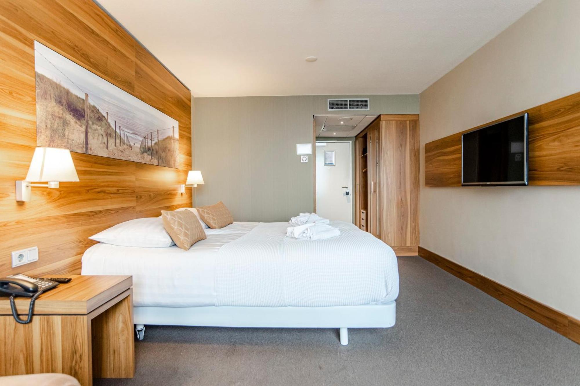 Suite With Stunning Sea View Зандфорт Экстерьер фото